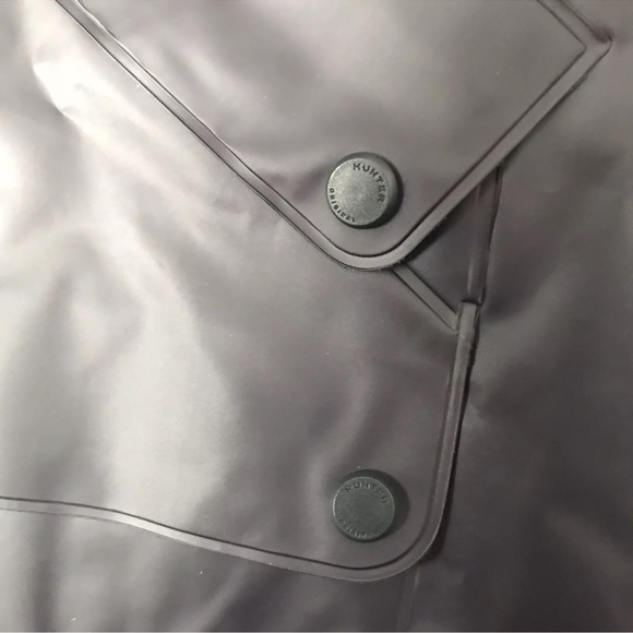 Hunter Original Hero Vinyl Waterproof Cropped Smock Navy Women’s SZ L NWT $180 - Picture 9 of 13